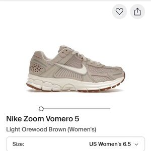 Nike Vomero Light Orewood Brown